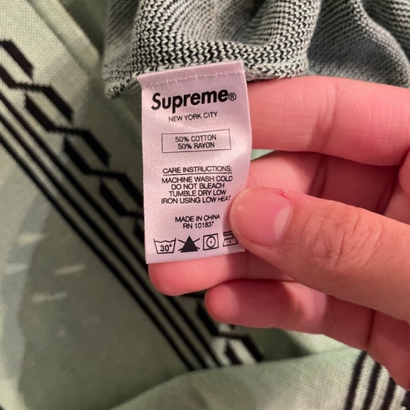 LIKE NEW/NEVER WORN! SUPREME KNIT ZIP-UP (COLLECTOR’S ITEM!) - Picture 7 of 8
